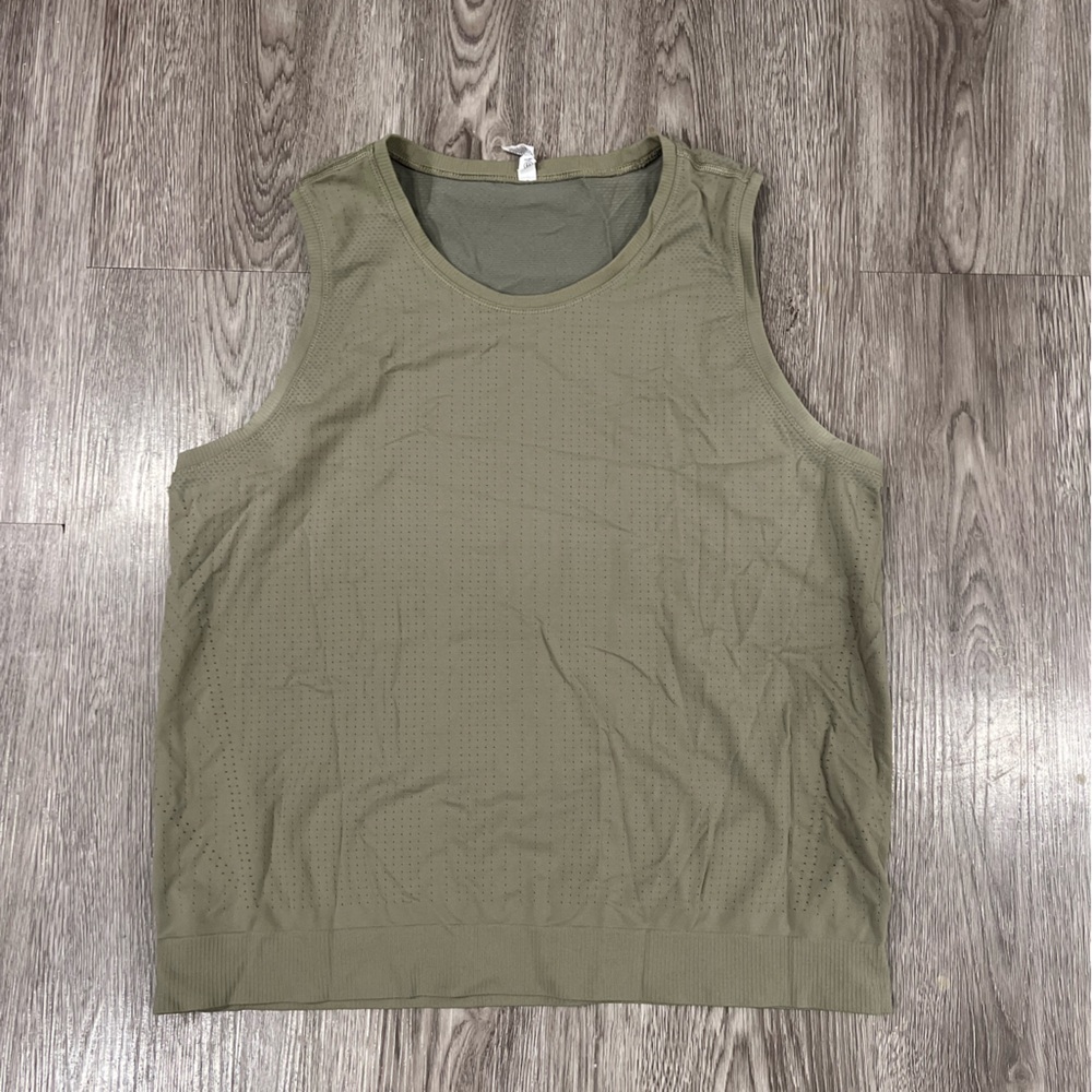 Athleta XL momentum tank